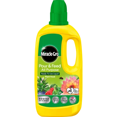 Miracle Gro Pour & Feed